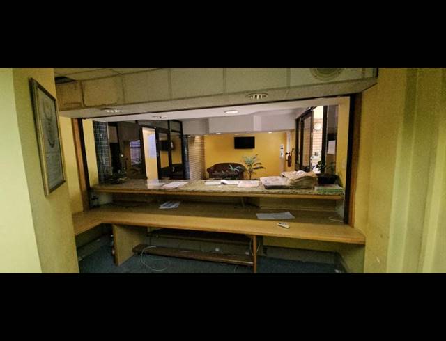 BUSINESS PROPERTY TO RENT IN RANDJESPARK